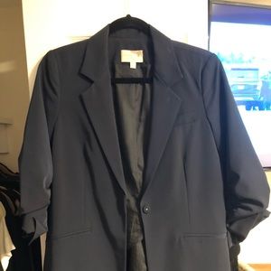 Elizabeth and James Boyfriend blazer